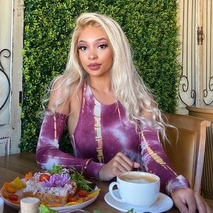 Meet your Posher, Leah